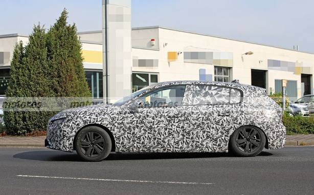 2021年正式发布 全新标致308谍照再度曝光