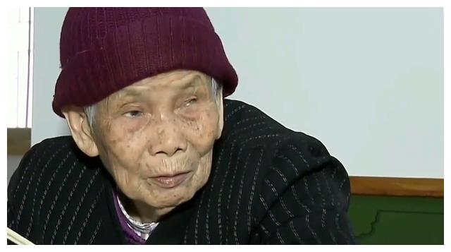 老人家中拆迁获赔90万，儿媳拿走所有拆迁款，改嫁给同村单身男子休闲区蓝鸢梦想 - Www.slyday.coM