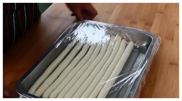 教你在家做扯面,拉条子,详细讲解从和面到揉面全过程,建议收藏__财经