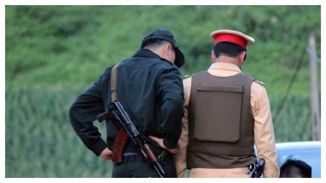 一组照片:越南警察,相对不太寻常的一些方面,是怎样的?