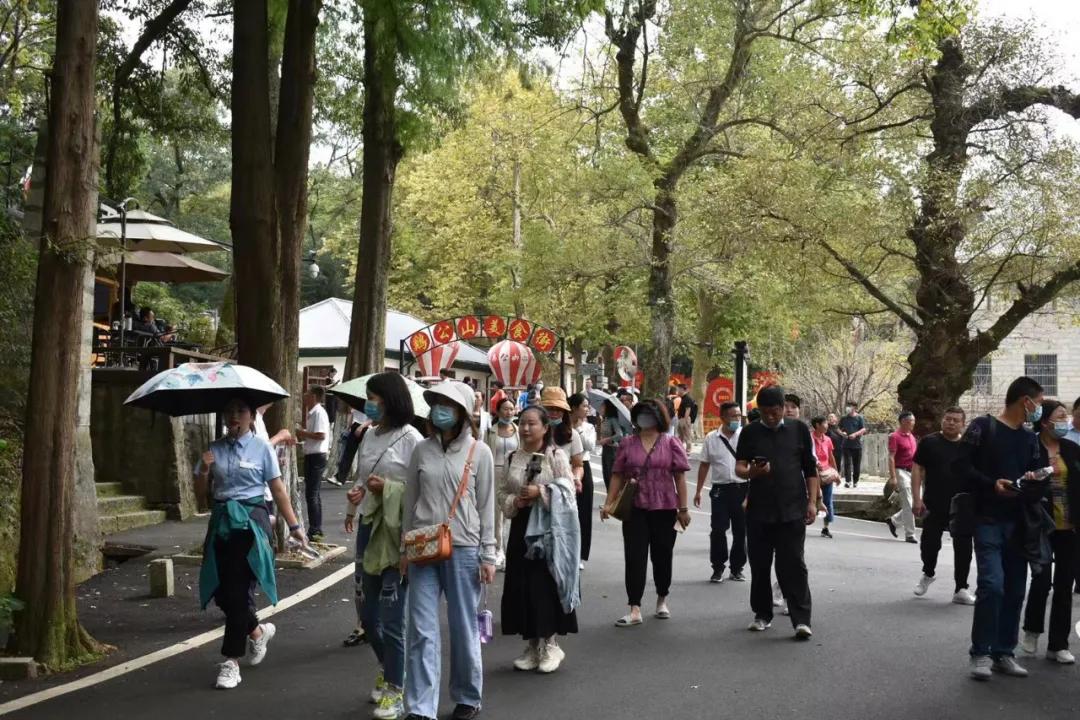 鸡公山景区诚邀40多家旅游界大咖齐聚鸡公山 谋划2022年旅游发展 鸡公山景区诚邀40多家旅游界大咖齐聚鸡公山 谋划2022年旅游发展