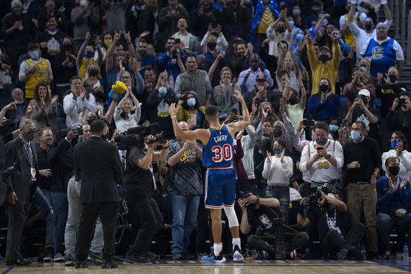 重拾手感库里猛轰45分！勇士115休闲区蓝鸢梦想 - Www.slyday.coM