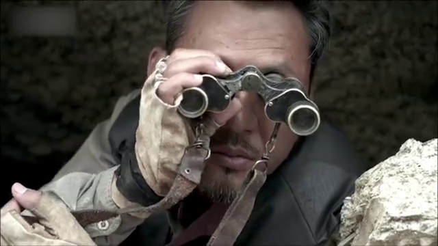 好家伙:铁门栓伏击往日战友,一枪一个,全打在腿上