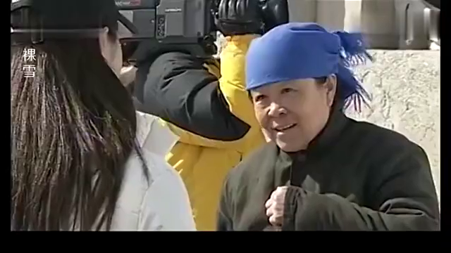 40 雅典夜空闪电直击地面 高速摄像机拍下雷电"发威"景象 01:44 裸雪