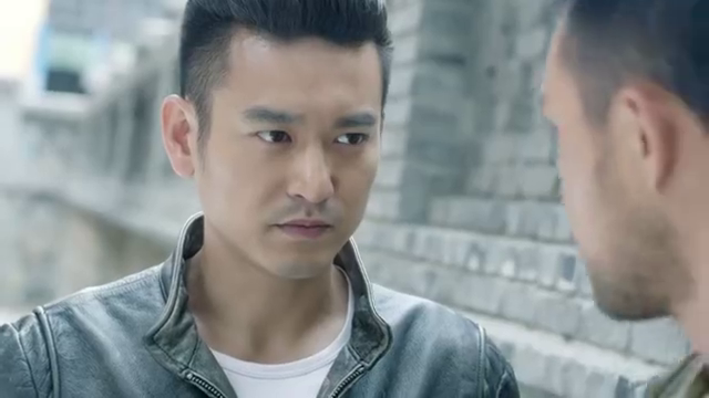 为您推荐: 飞哥战队:梁飞乔装毁垫板,飞哥战队全体出动打鬼子,大闹
