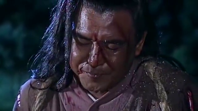 狼侠:婴儿身上刻有苍狼图案,恶霸将他丢入狼群,竟没一只狼敢咬