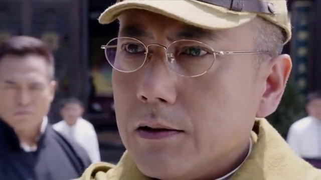 鬼子少佐带人来搜查武馆,馆主不卑不亢面对鬼子,鬼子知难而退