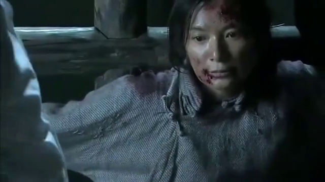 鬼子太狠了,女子都受不住酷刑招供了,最后还要杀了女子