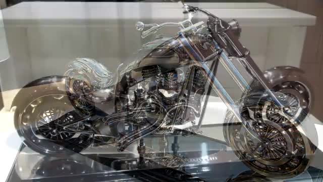 男子用废旧轴承制作摩托车成品简直就是一个现代版的哈雷