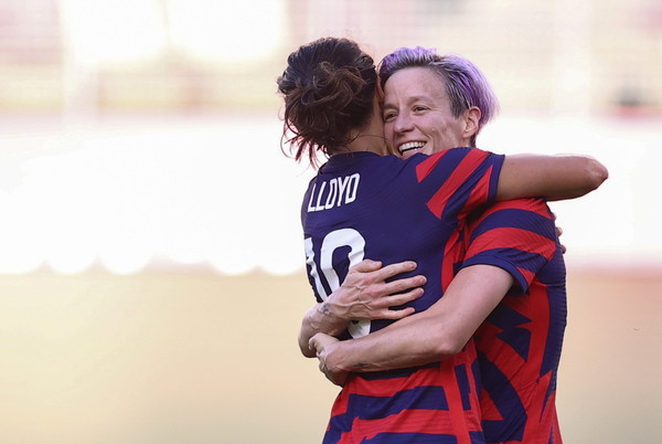 美国女子足球队36岁明星球员梅根-拉皮诺埃(megan rapinoe)自2018年起