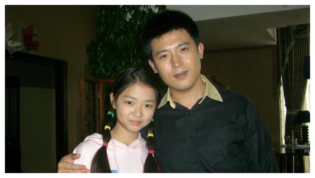 事业上如此成功的孙涛,感情生活也是异常的顺利,他和他的妻子李莉在