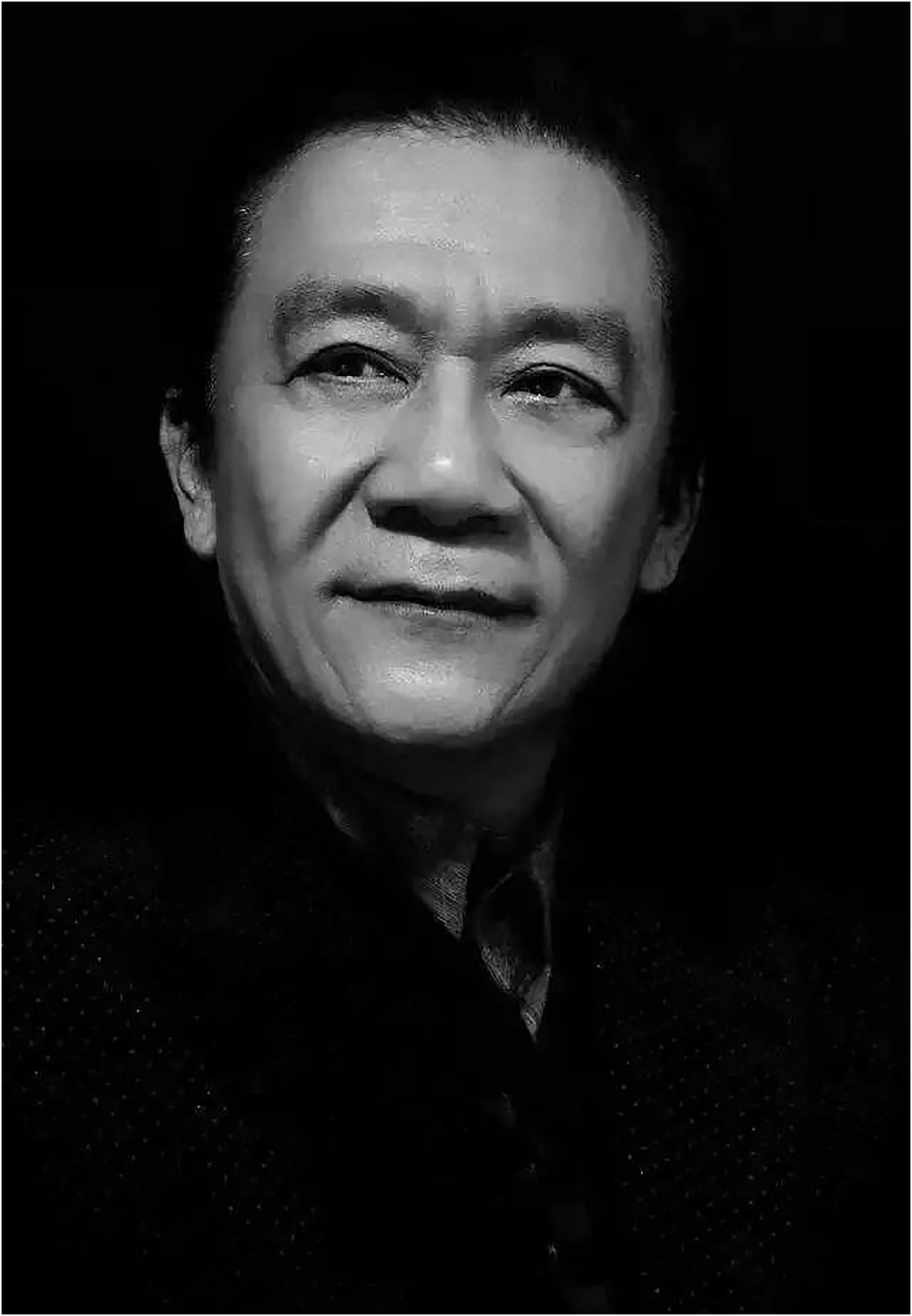 著名相声演员侯耀文，曾为德云社题匾，“德”字写错是其用心良苦__财经头条