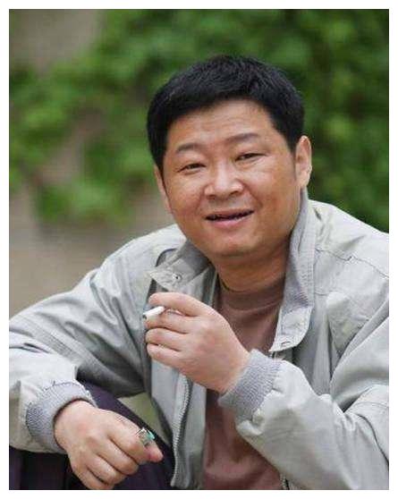 子",一个拿影帝,一个隐退养鸡身价过亿娇妻在怀|赵亮|三德|吴军_新浪