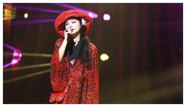 正文       但是这段感情也是好景不长,袁耀发就是一个渣男,在许美静