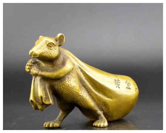 塔罗占卜三个金老鼠想要哪一个测你2020年的财富运多旺