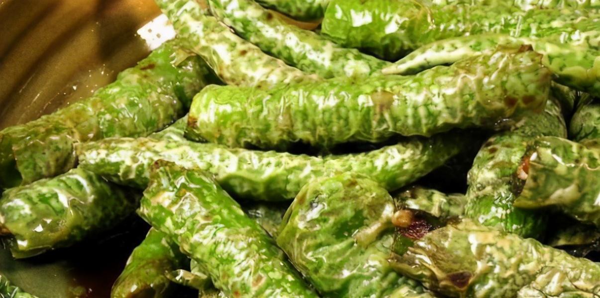 做虎皮青椒,别只会油炸,掌握这3个步骤,青椒香酥起皮味道更鲜