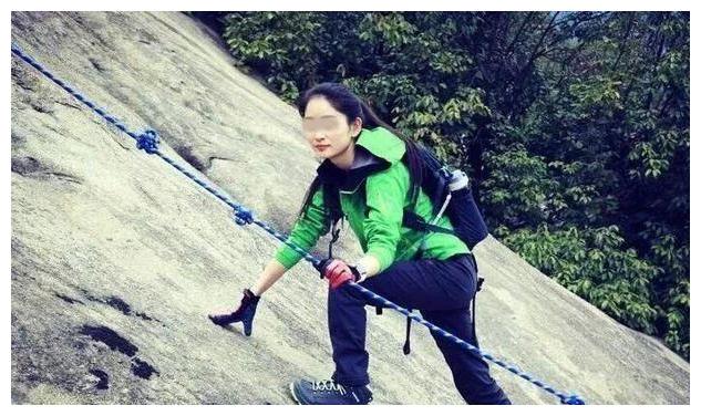 五台山女驴友被活活冻死遗体蜷缩成团双腿已跟冰层冻在一起