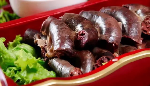 辣罐和血肠锡伯族特色浓浓新疆味