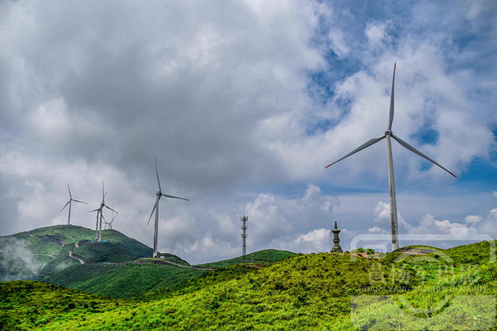 赣州于都县屏山牧场,绵延的高山青草甸风景如画,草原风光很迷人_高清