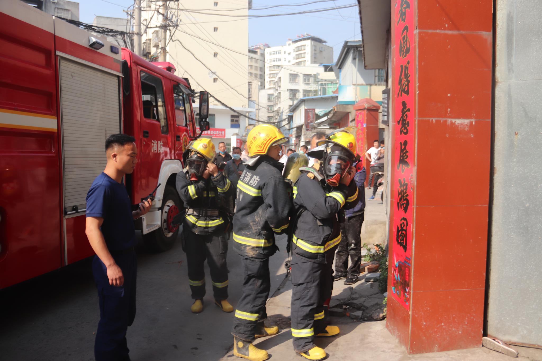 凉山消防员连续3天出警,每天只睡4个小时,说出梦想让人心酸