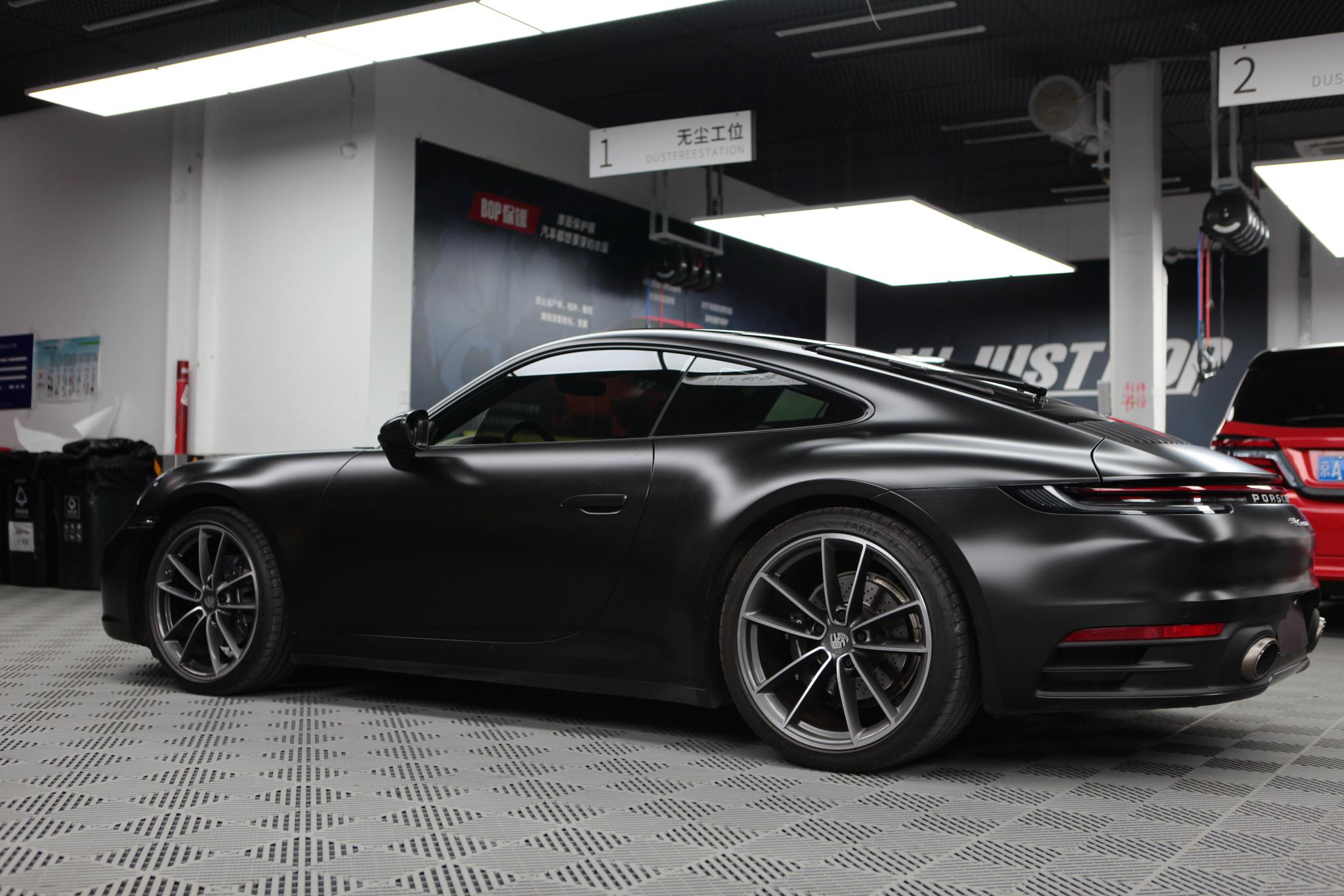 改色哑光黑的保时捷911难道是迎来了一生中的高光时刻