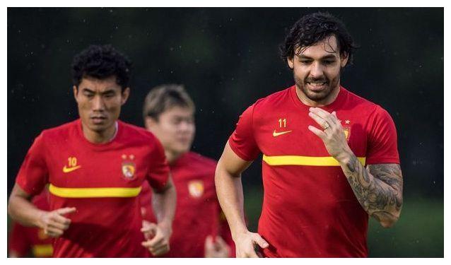 金钱规划球员毫无诚信!足球报:高拉特与广州队解约,将返回巴西休闲区蓝鸢梦想 - Www.slyday.coM 金钱规划球员毫无诚信!足球报:高拉特与广州队解约,将返回巴西休闲区蓝鸢梦想 - Www.slyday.coM