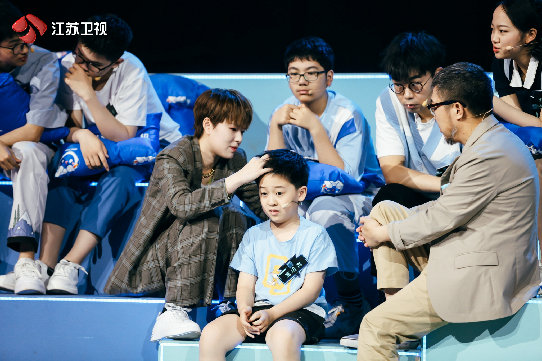 紧急呼叫!《超脑少年团》今晚要"造"手机了