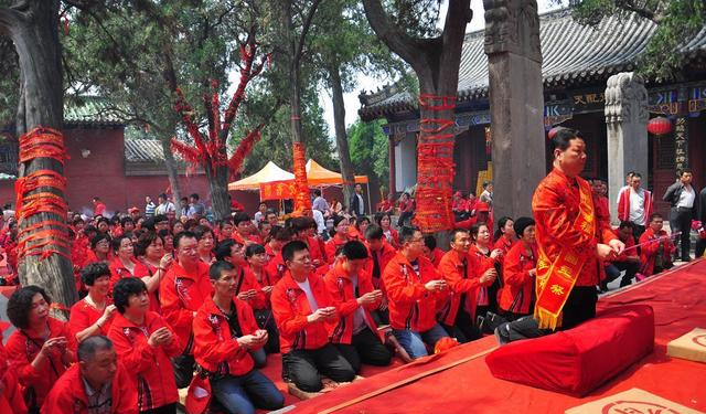 在其中有一个忠臣比干,为了阻止妲己最后被皇帝处罚挖心而死