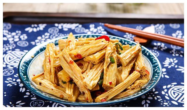 凉拌腐竹要想好吃泡发很关键教你泡发技巧柔软好吃有嚼劲