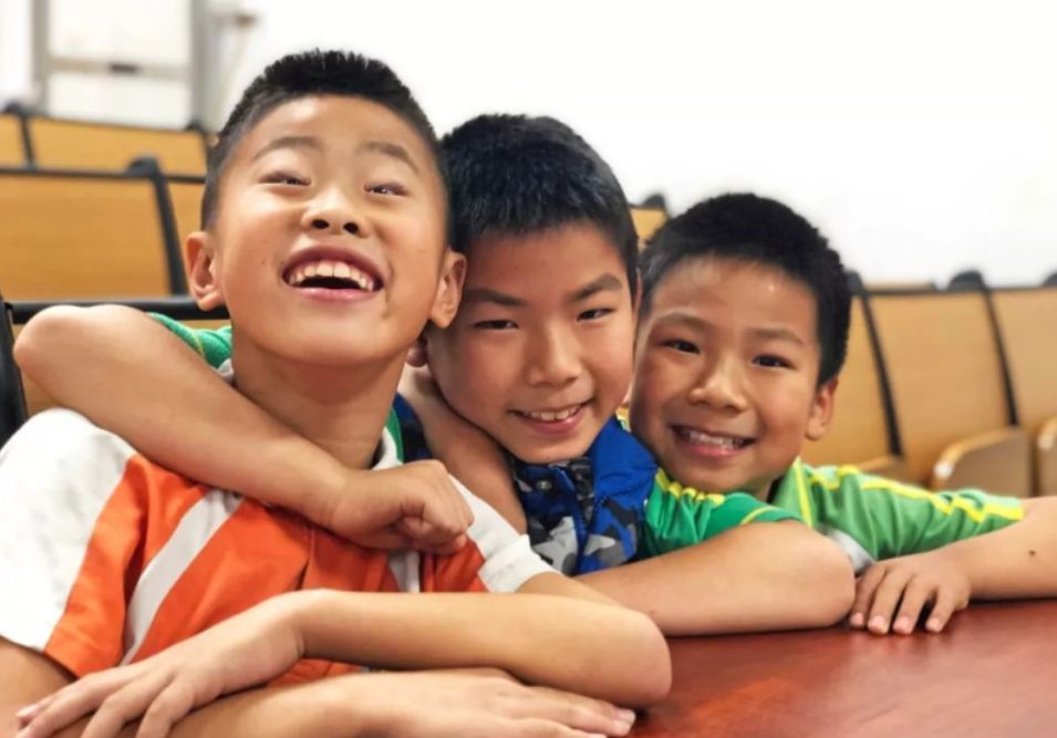 孩子被欺负?打回去,告老师都不靠谱,高阶父母让娃“惹不起”休闲区蓝鸢梦想 - Www.slyday.coM 孩子被欺负?打回去,告老师都不靠谱,高阶父母让娃“惹不起”休闲区蓝鸢梦想 - Www.slyday.coM