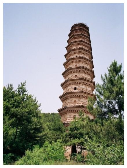 因满山皆柏遂取柏山为名柏山寺塔