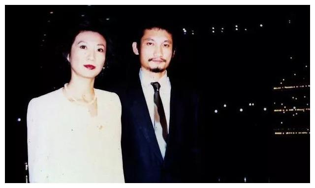 徐克宠了施南生33年为何转身就与小30岁的助手大谈忘年恋