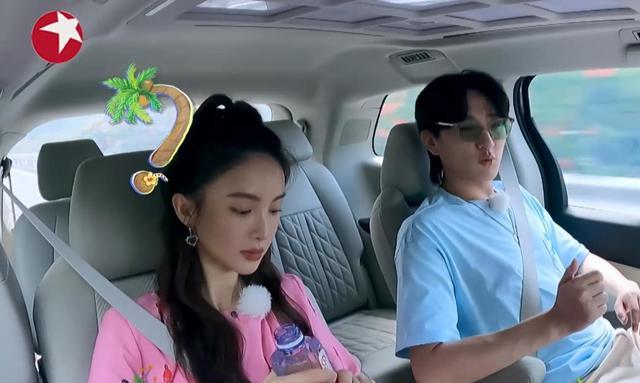 1/ 6东方卫视《完美的夏天》第二季播出,有一段视频是金晨和于小彤的