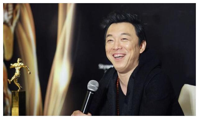 黄渤的成功绝非偶然,首部作品显情商,诠释了什么是出道即巅峰|黄渤|高虎|导演_新浪新闻