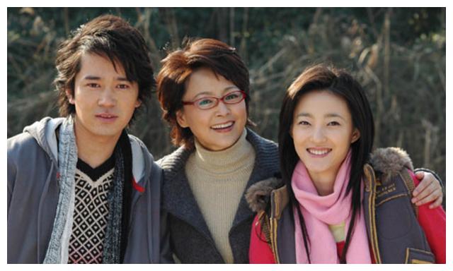 像《巴山夜雨》,《知音》,《小街》,《太阳有耳》等经典影视作品,都