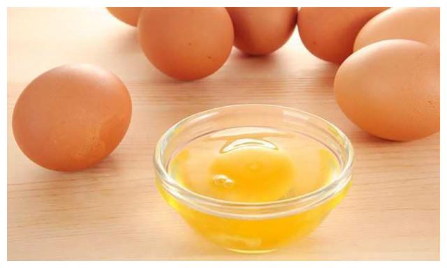 自制焦糖蛋液面包屑糍粑块 怎样让面包屑粘得牢 面包糠炸虾怎么做才好吃