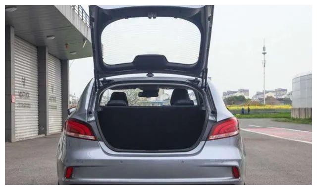 掀背式后备箱既实用又美观,为什么没有被大规模使用?缺点有三