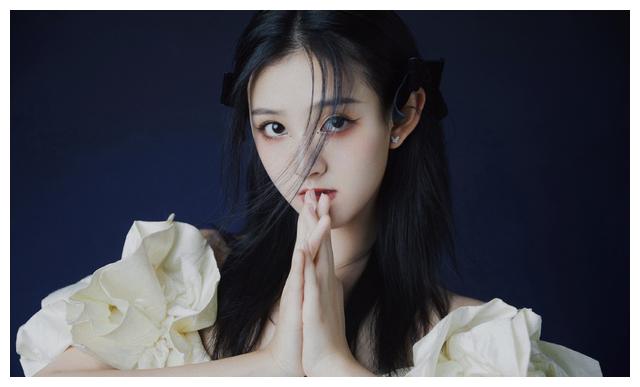 《如意芳霏》的齐竺,00后上戏小花,曾和王源搭档《大主宰》