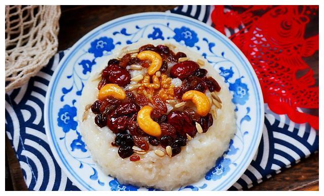 明日小年,给家人做这饭,蒸一蒸就好,香甜软糯,寓意甜蜜