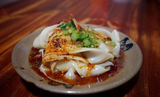 西安美食之旅肉夹馍是基本配置本地朋友推荐我吃了数十种美食