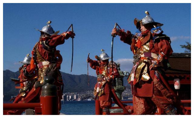 古代将领头盔上的红缨枪尖,除了好看还有这些作用,佩服古人智慧|枪尖