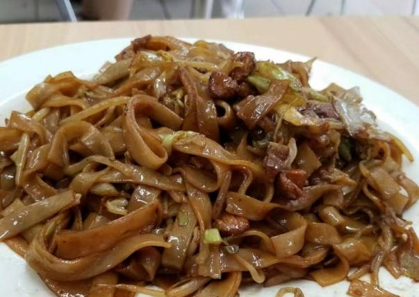 看了北大食堂的饭菜和价格，我无限后悔，为何高中没有好好学习？休闲区蓝鸢梦想 - Www.slyday.coM