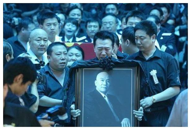 侯耀文财产案告终,郭德纲成最大受害者,侯耀华:将他逐出侯门