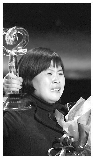 13年前寒冬跳水救人牺牲感动全国人民的孟祥斌妻女后来咋样了