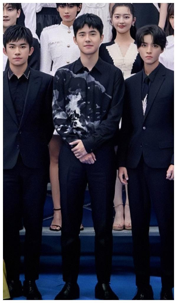 星辰大海合影刘昊然力压易烊千玺王俊凯站c位杨紫吸睛