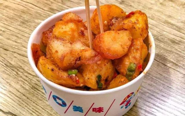 买一袋它回家,在家自制人气小吃,锅巴小土豆,外焦里嫩香味诱人|小土豆