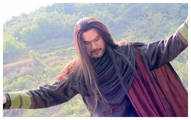 这就是咱们的最大反派了,拜月教的教主石人杰.看上去也不像是坏人啊!