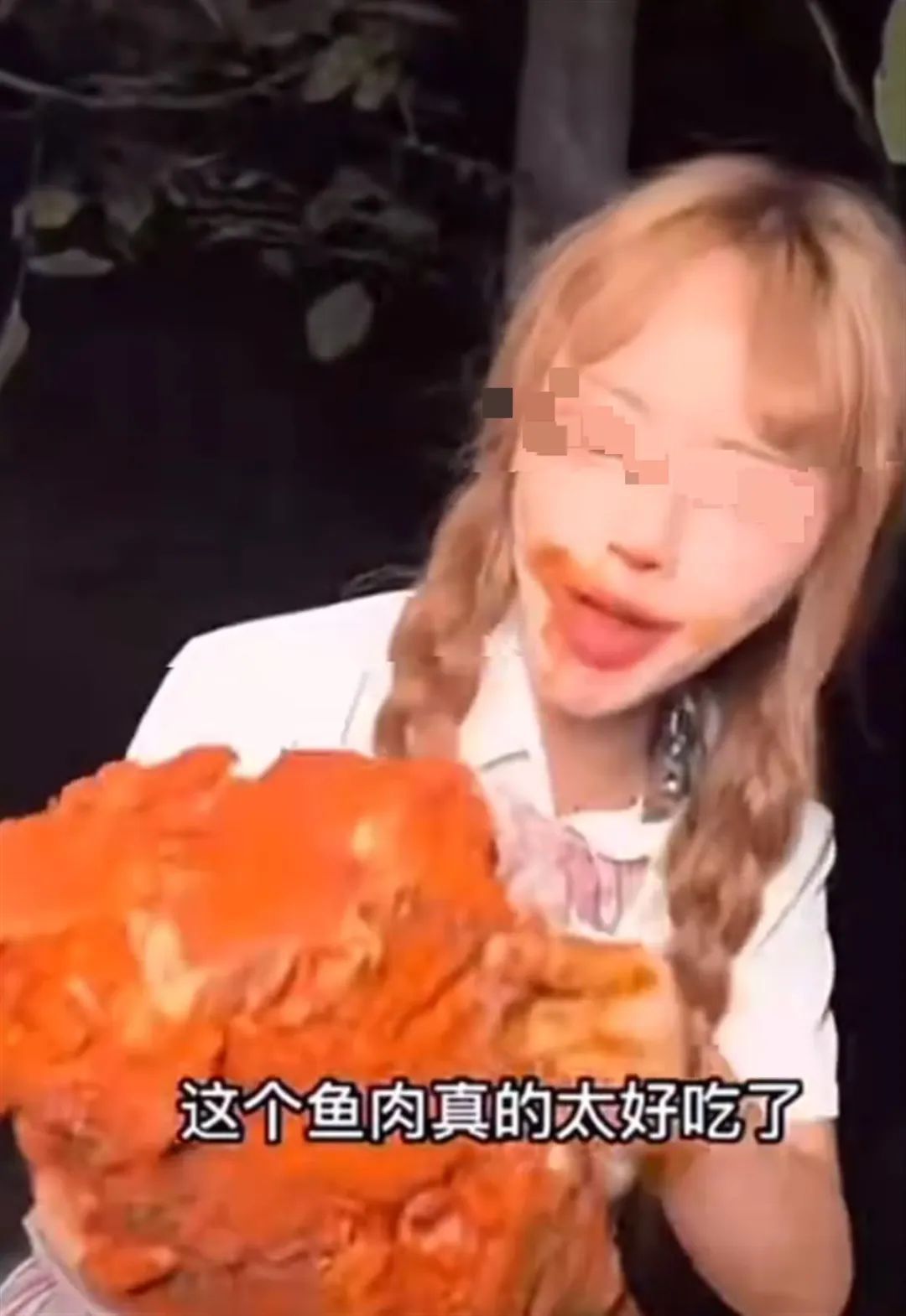 百万粉女网红疑吃濒危大白鲨被举报！连夜清空视频，警方已介入休闲区蓝鸢梦想 - Www.slyday.coM