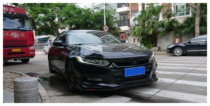 黑武士十代雅阁换屏作业在改装的路上一发不可收拾