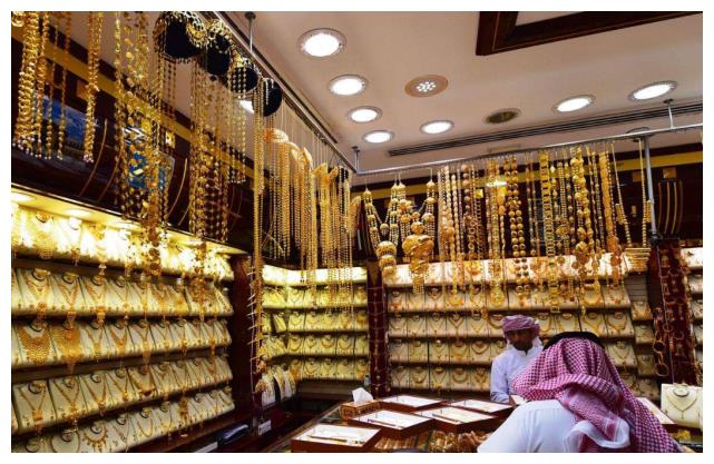 迪拜土豪那么多,为啥却没人上榜福布斯富豪榜?说出来你可能不信